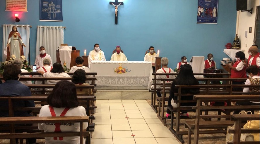 Comunidades de Barra Mansa recebem bispo diocesano pela primeira vez