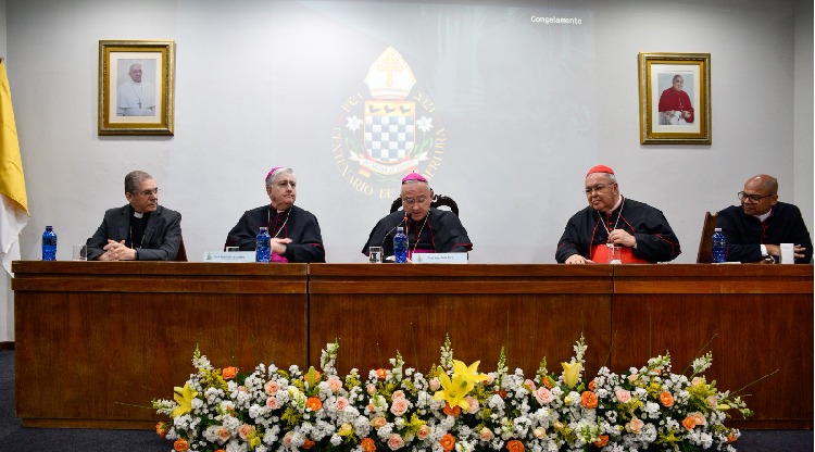 Dom Luiz Henrique participa de evento no Seminário Arquidiocesano de São José - RJ